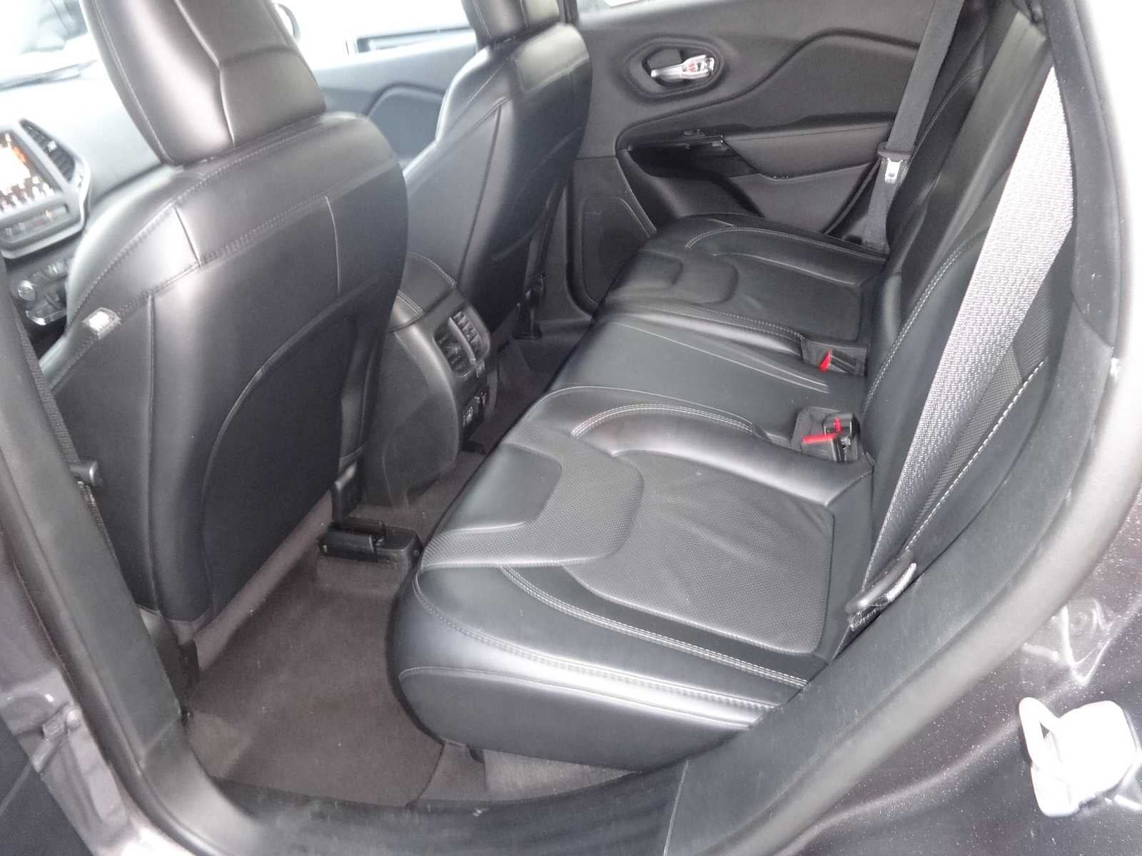 2023 Jeep Cherokee Altitude Lux