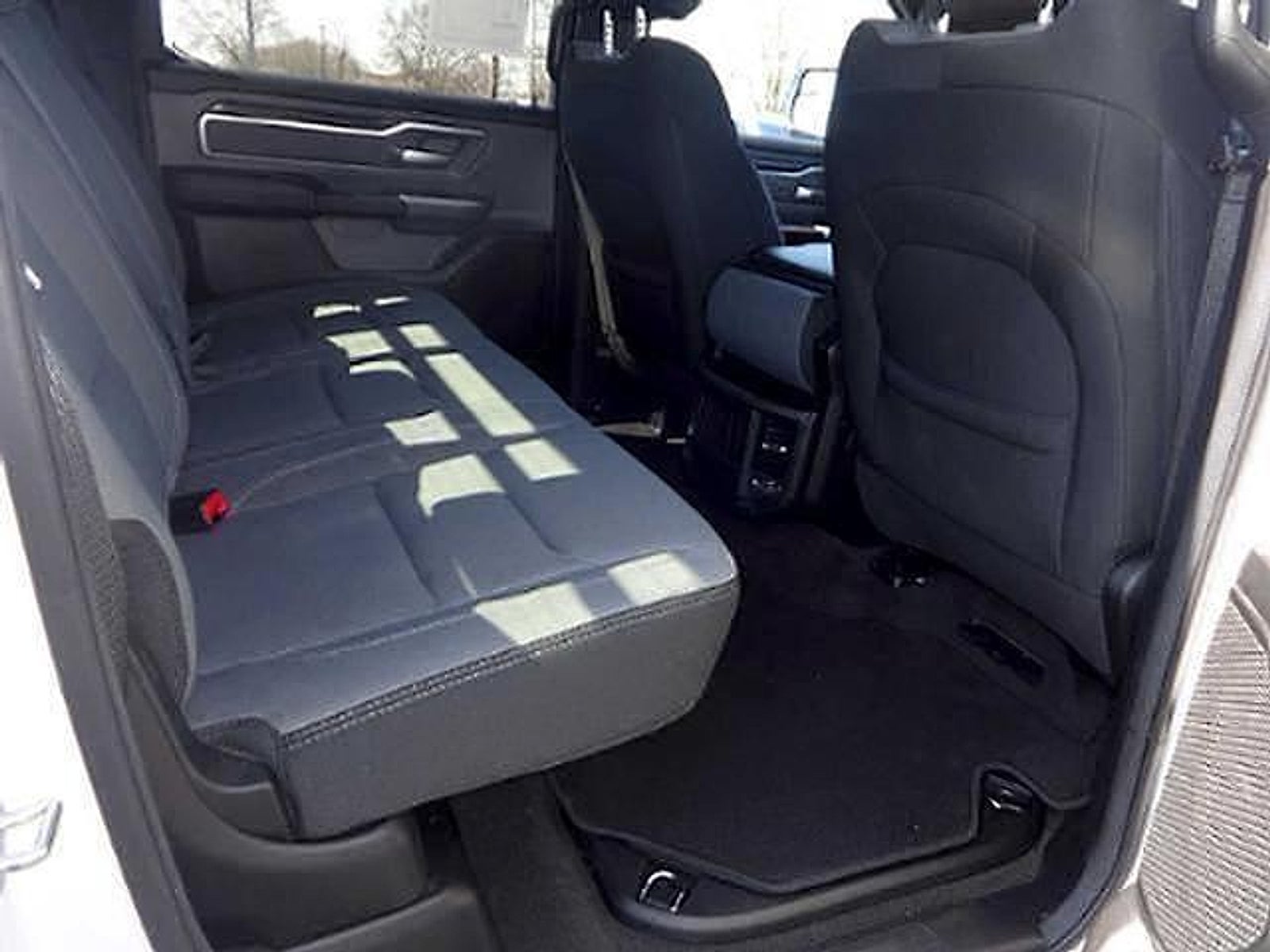 2023 RAM 1500 Big Horn Crew Cab 4x4 5'7" Box