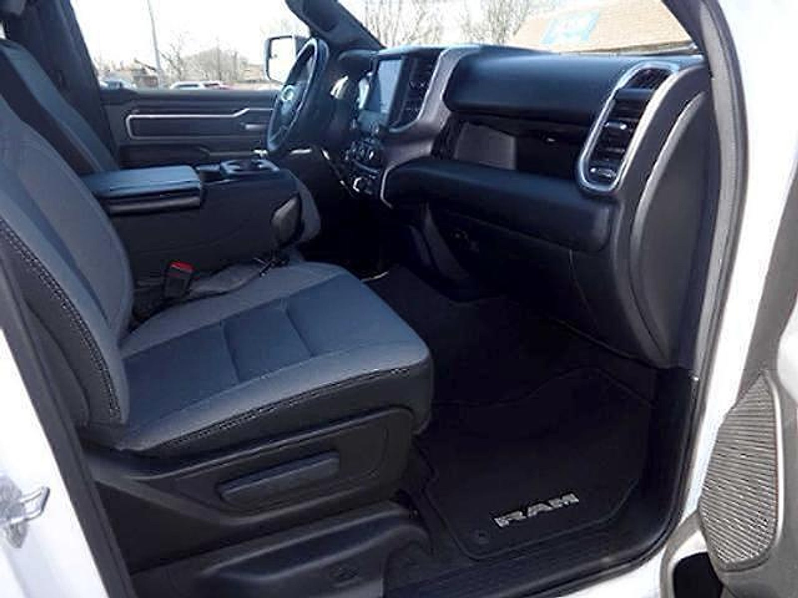 2023 RAM 1500 Big Horn Crew Cab 4x4 5'7" Box