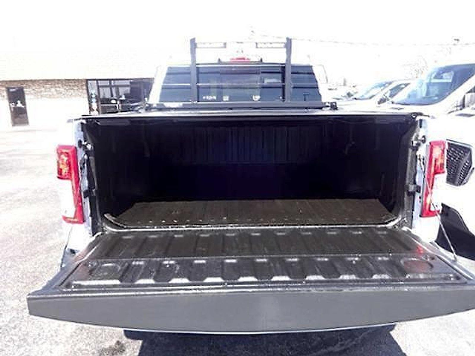 2023 RAM 1500 Big Horn Crew Cab 4x4 5'7" Box