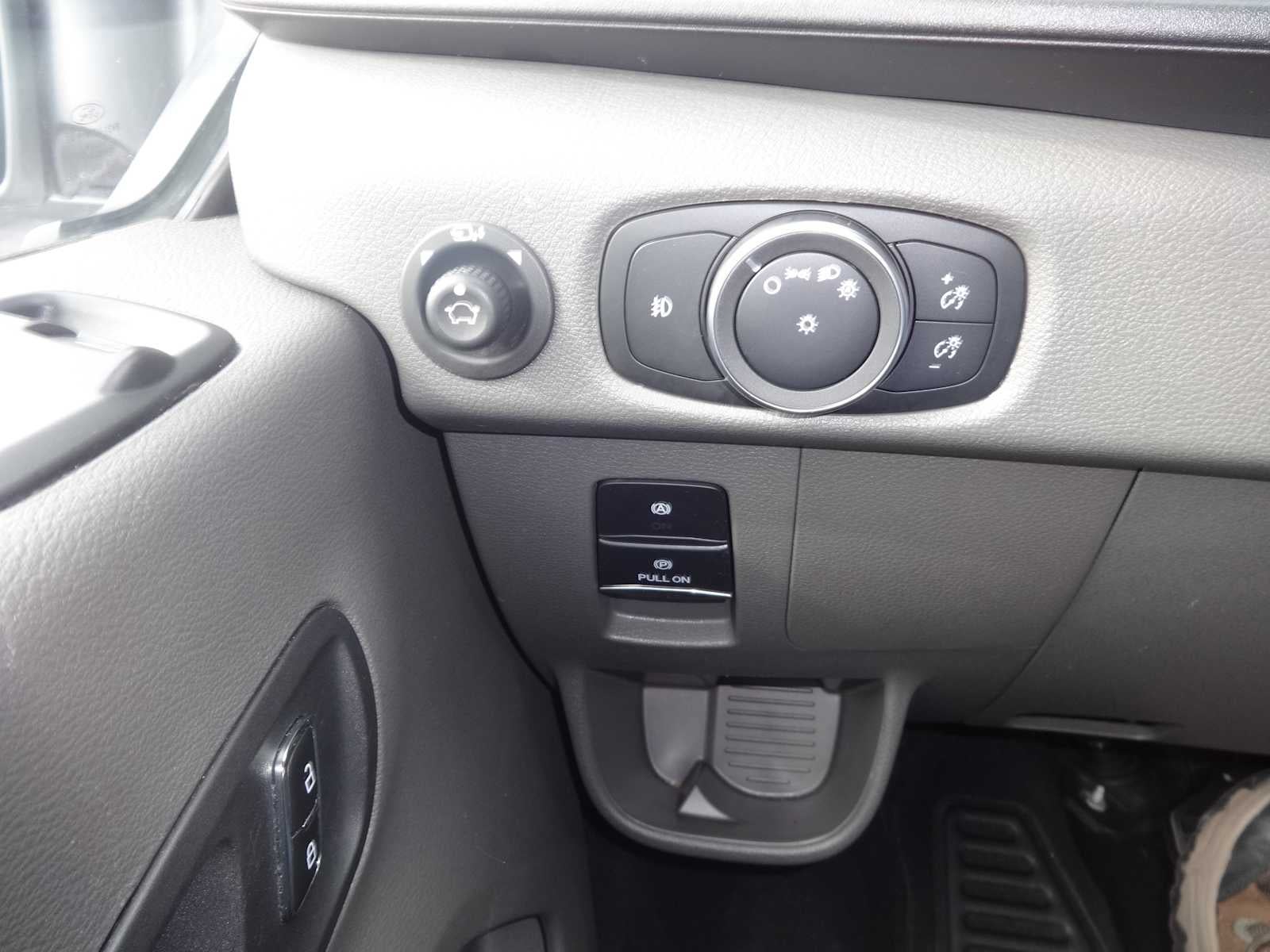 2023 Ford Transit Passenger XLT