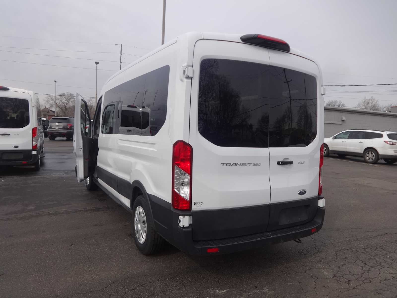 2023 Ford Transit Passenger XLT