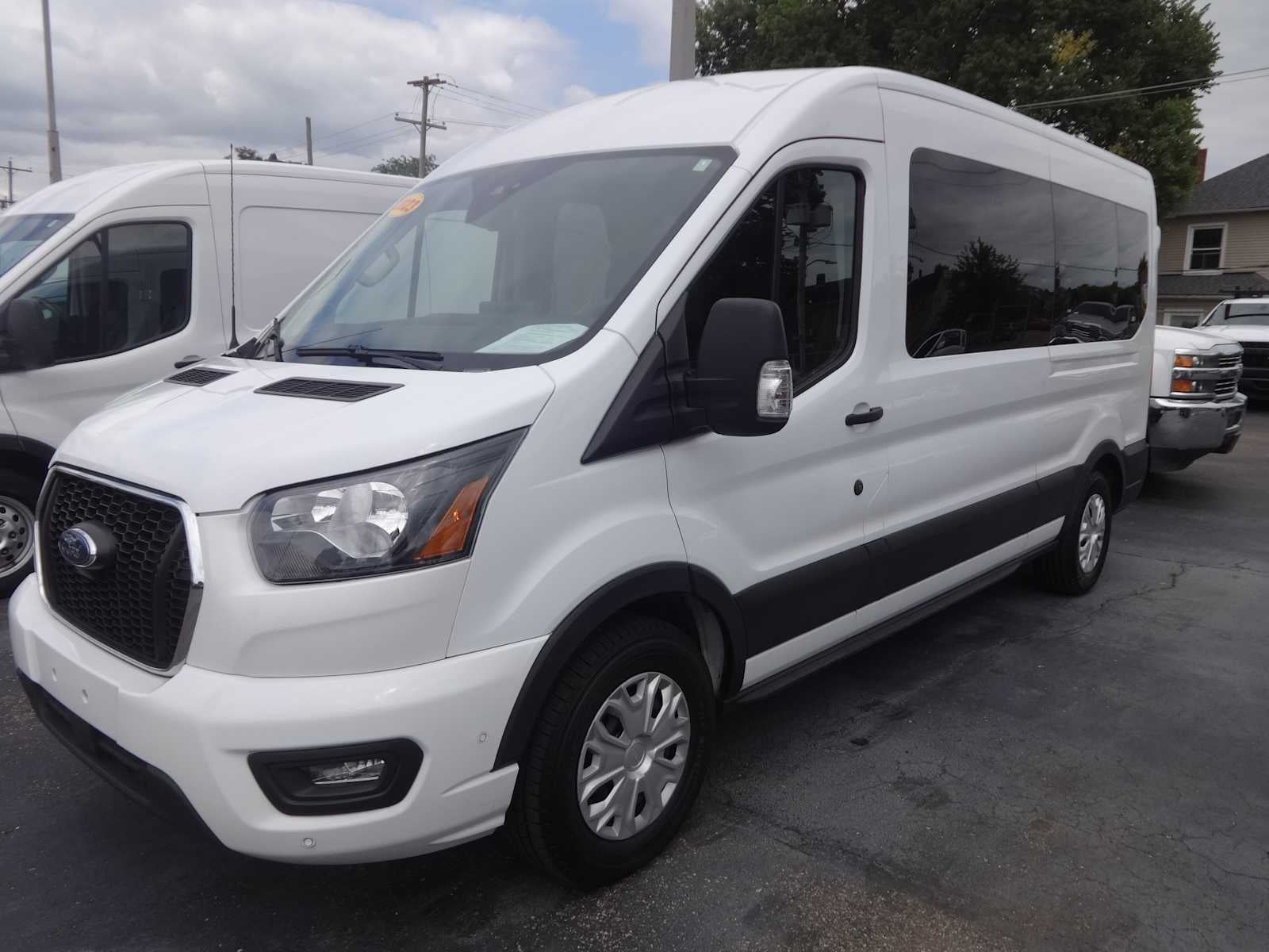2023 Ford Transit Passenger XLT