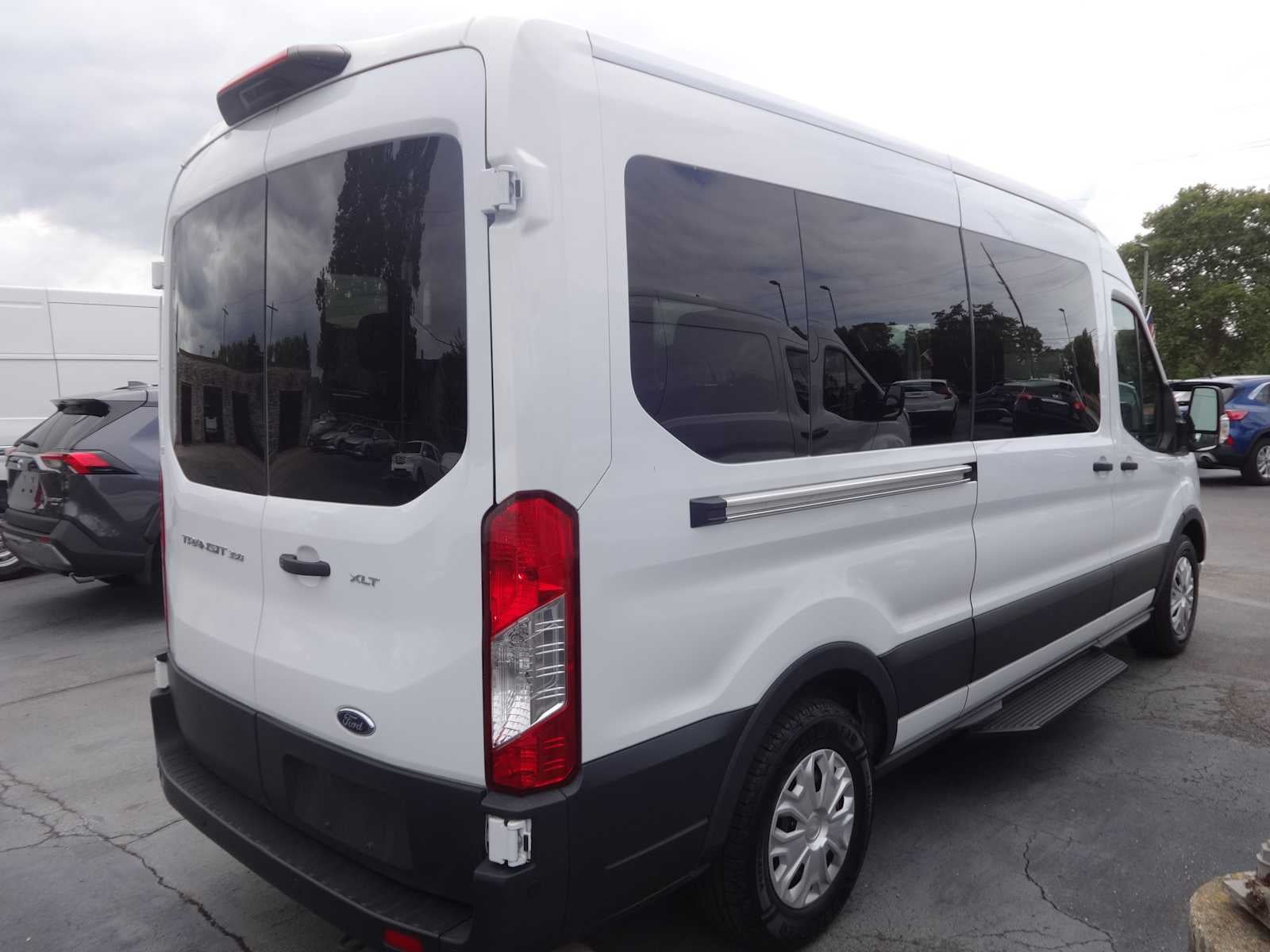 2023 Ford Transit Passenger XLT