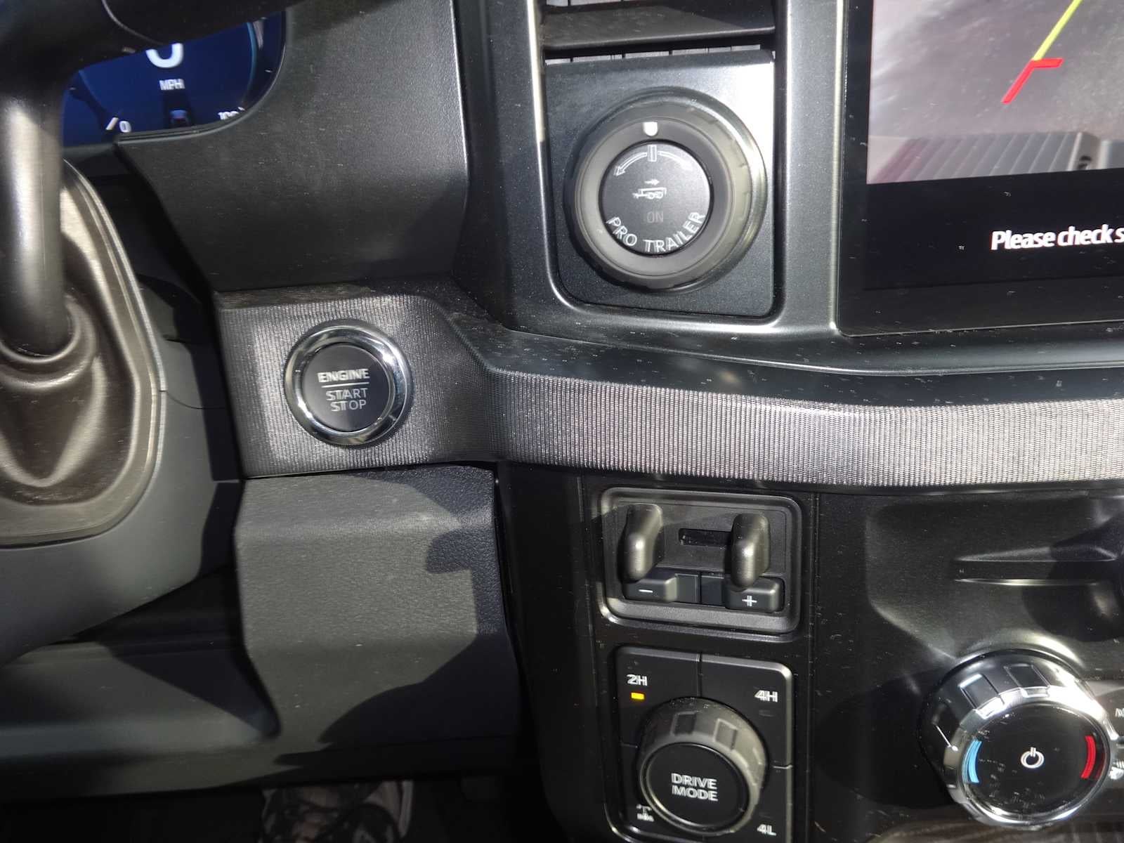 2025 Ford Super Duty F-350 SRW Platinum