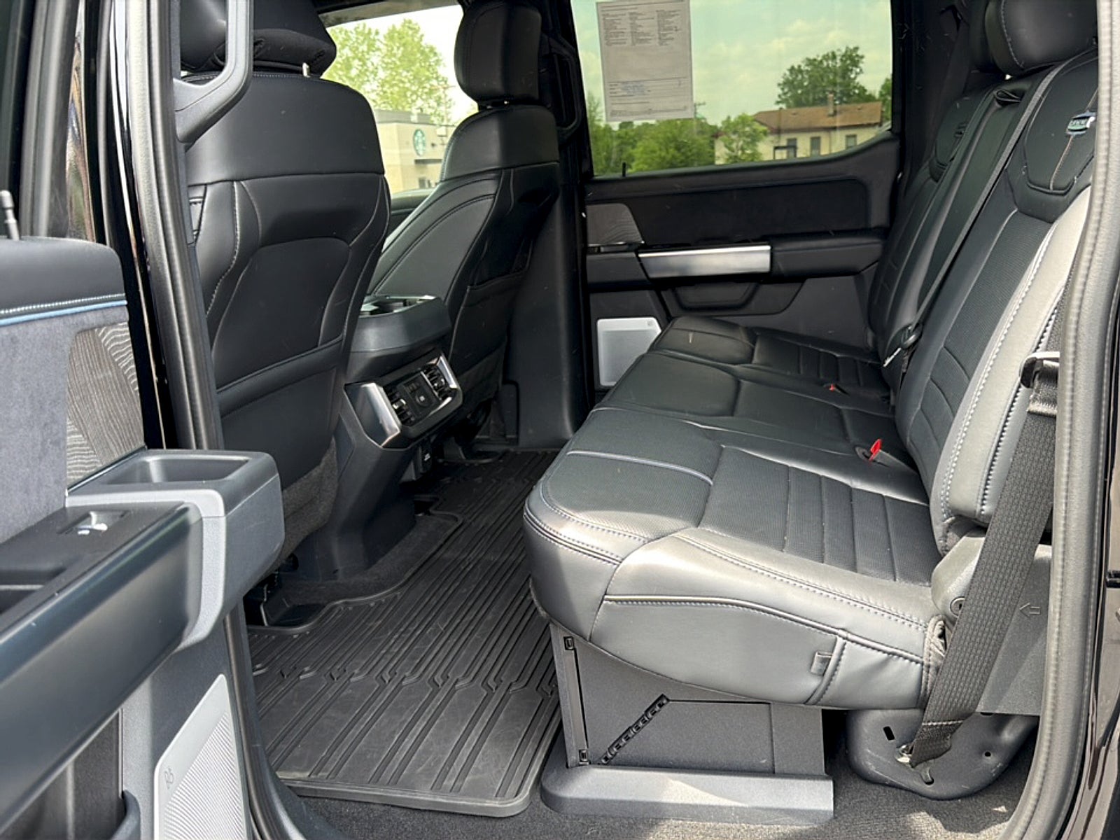 2025 Ford Super Duty F-350 SRW Platinum