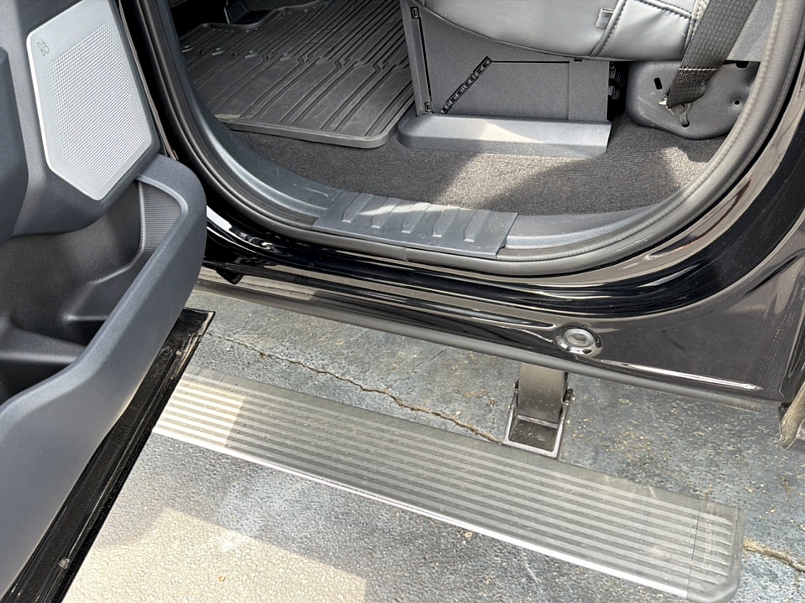 2025 Ford Super Duty F-350 SRW Platinum
