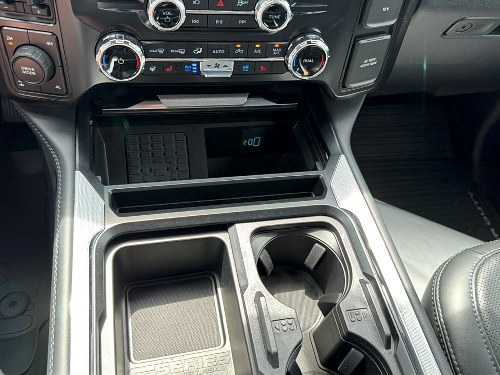 2025 Ford Super Duty F-350 SRW Platinum