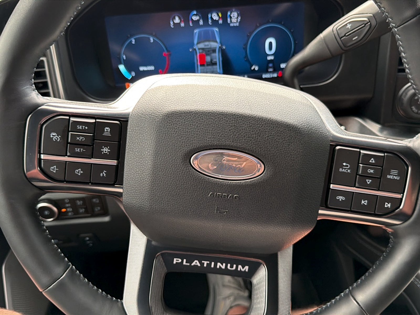 2025 Ford Super Duty F-350 SRW Platinum