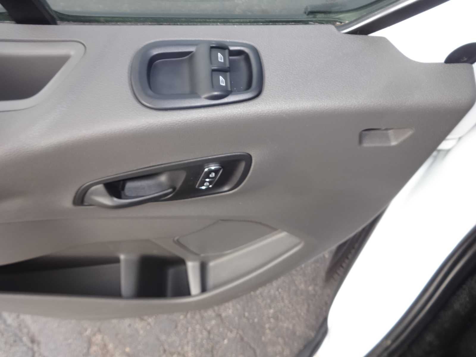 2024 Ford Transit Cargo Van T-250 148" Med Rf 9070 GVWR RWD