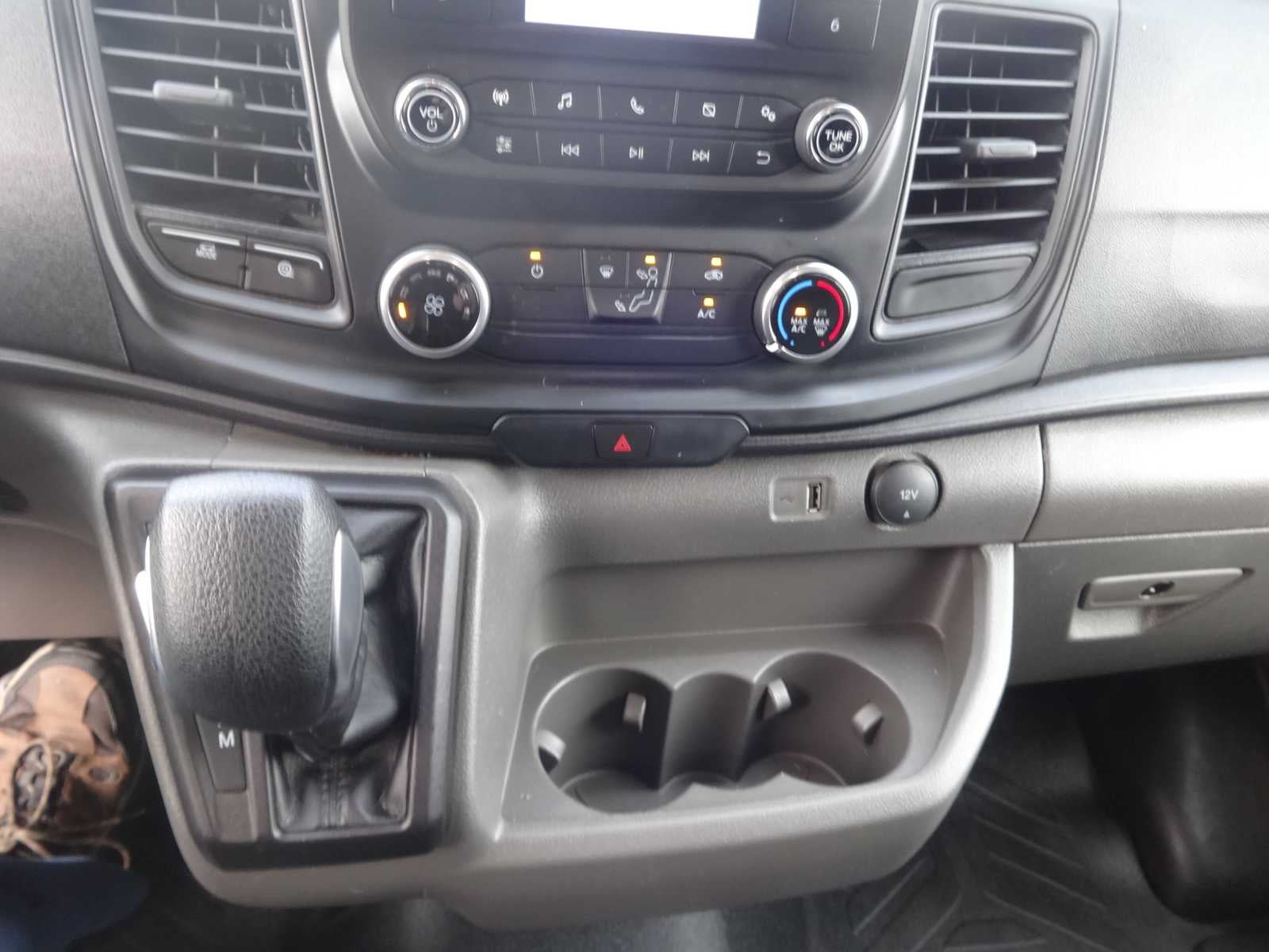 2024 Ford Transit Cargo Van T-250 148" Med Rf 9070 GVWR RWD