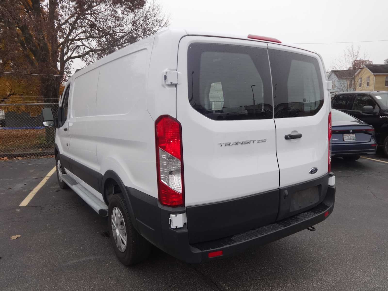 2023 Ford Transit T-250 130" Low Rf 9070 GVWR RWD