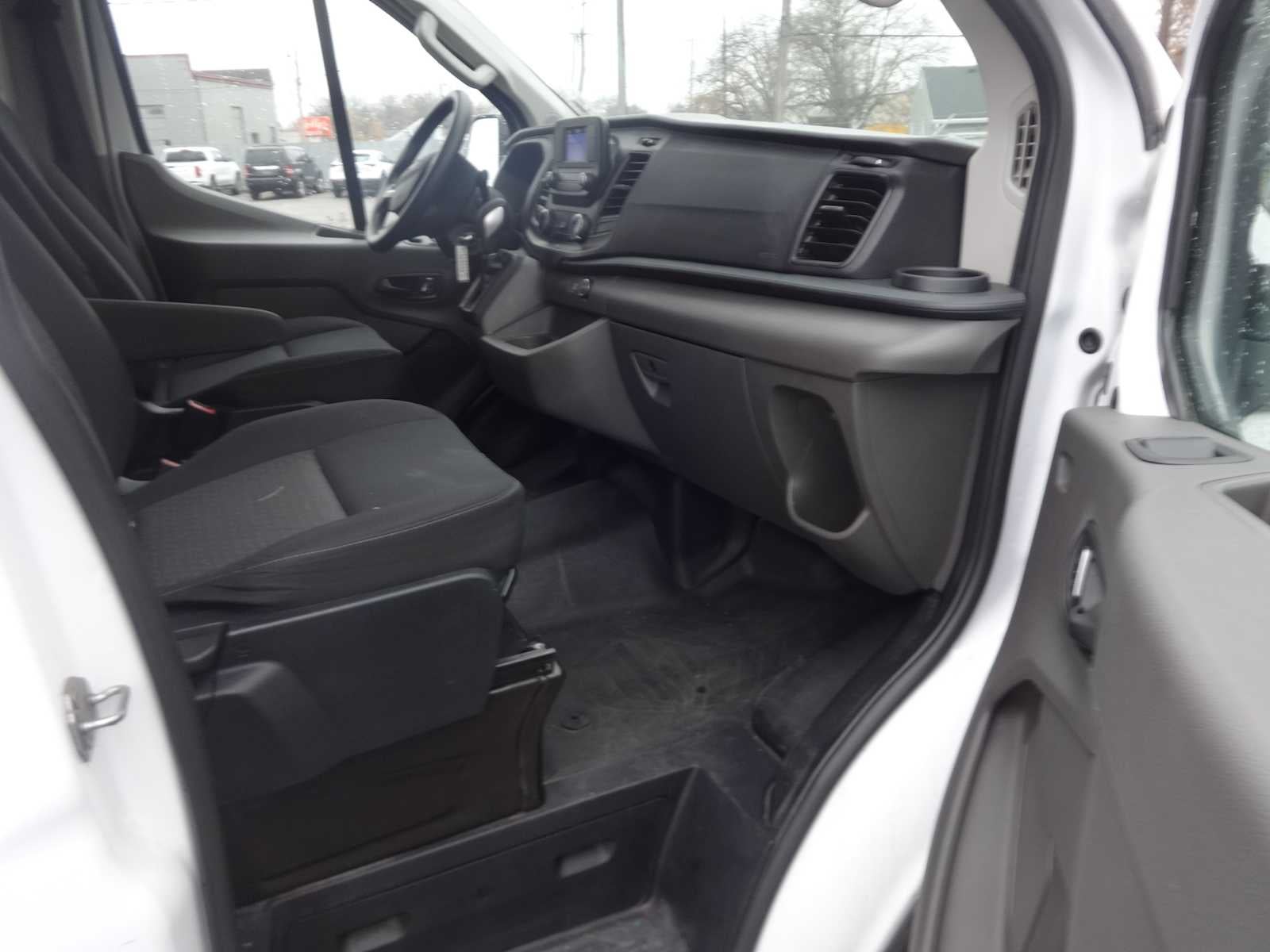 2023 Ford Transit T-250 130" Low Rf 9070 GVWR RWD