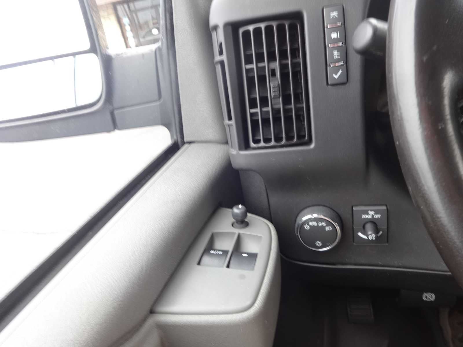 2020 Chevrolet Express RWD 3500 135"