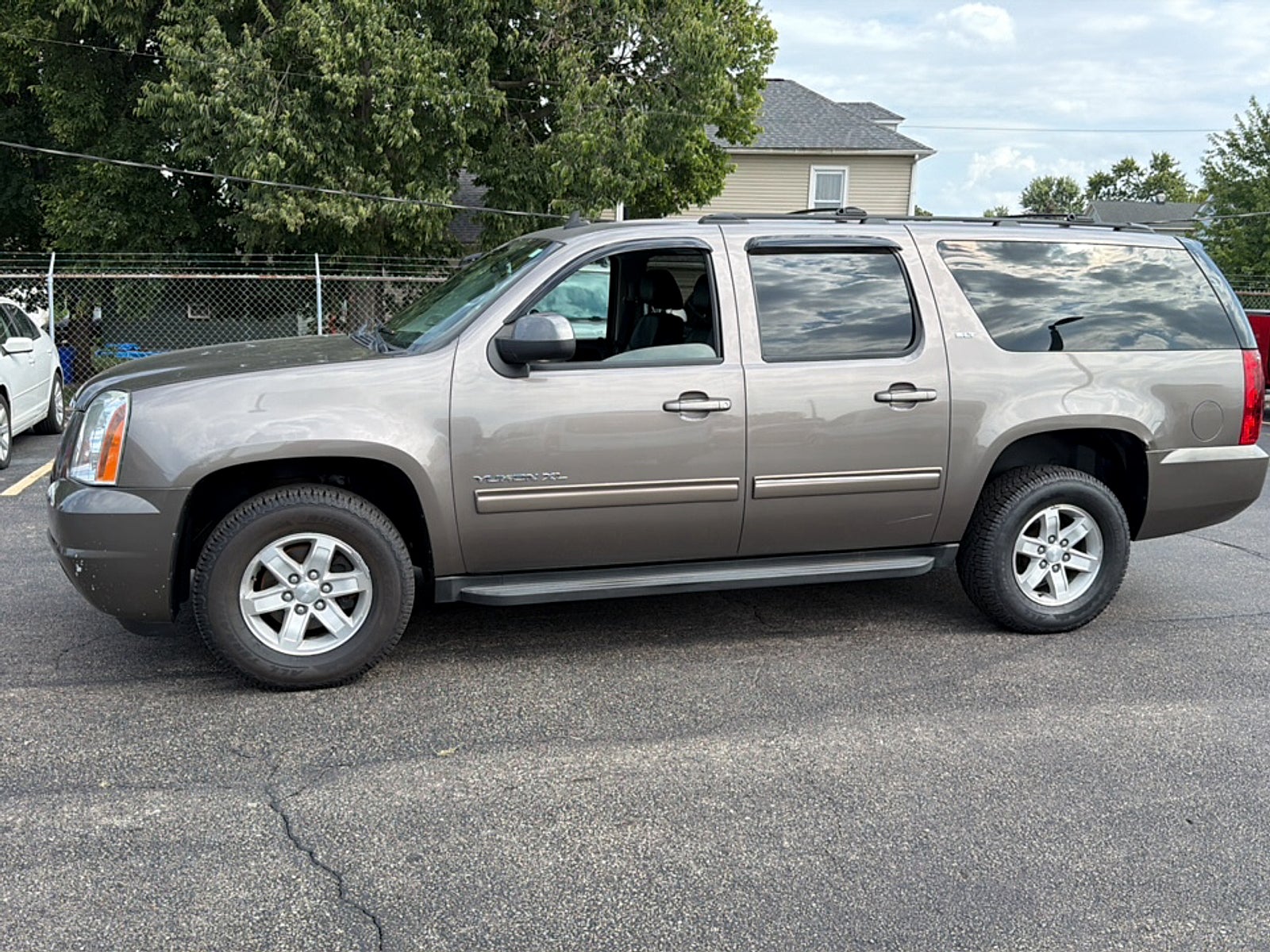 2013 GMC Yukon XL 1500 SLT