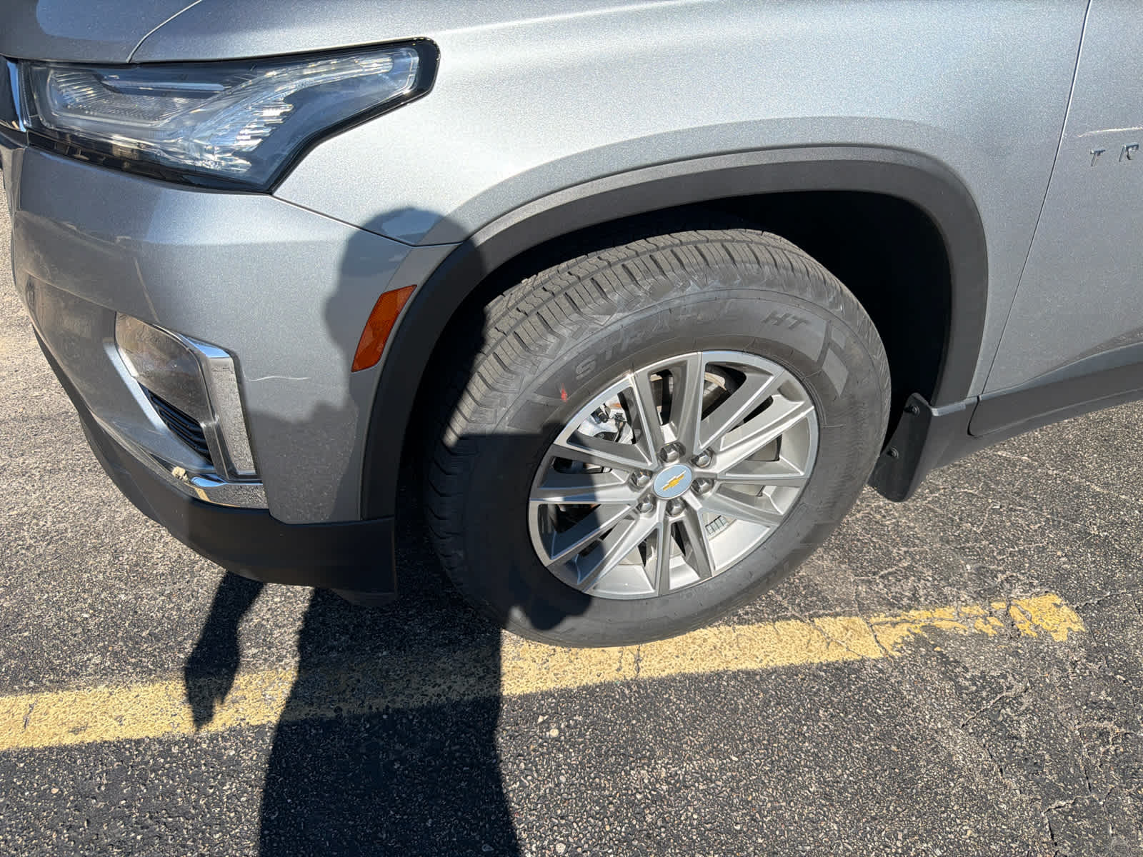 2023 Chevrolet Traverse LT Cloth