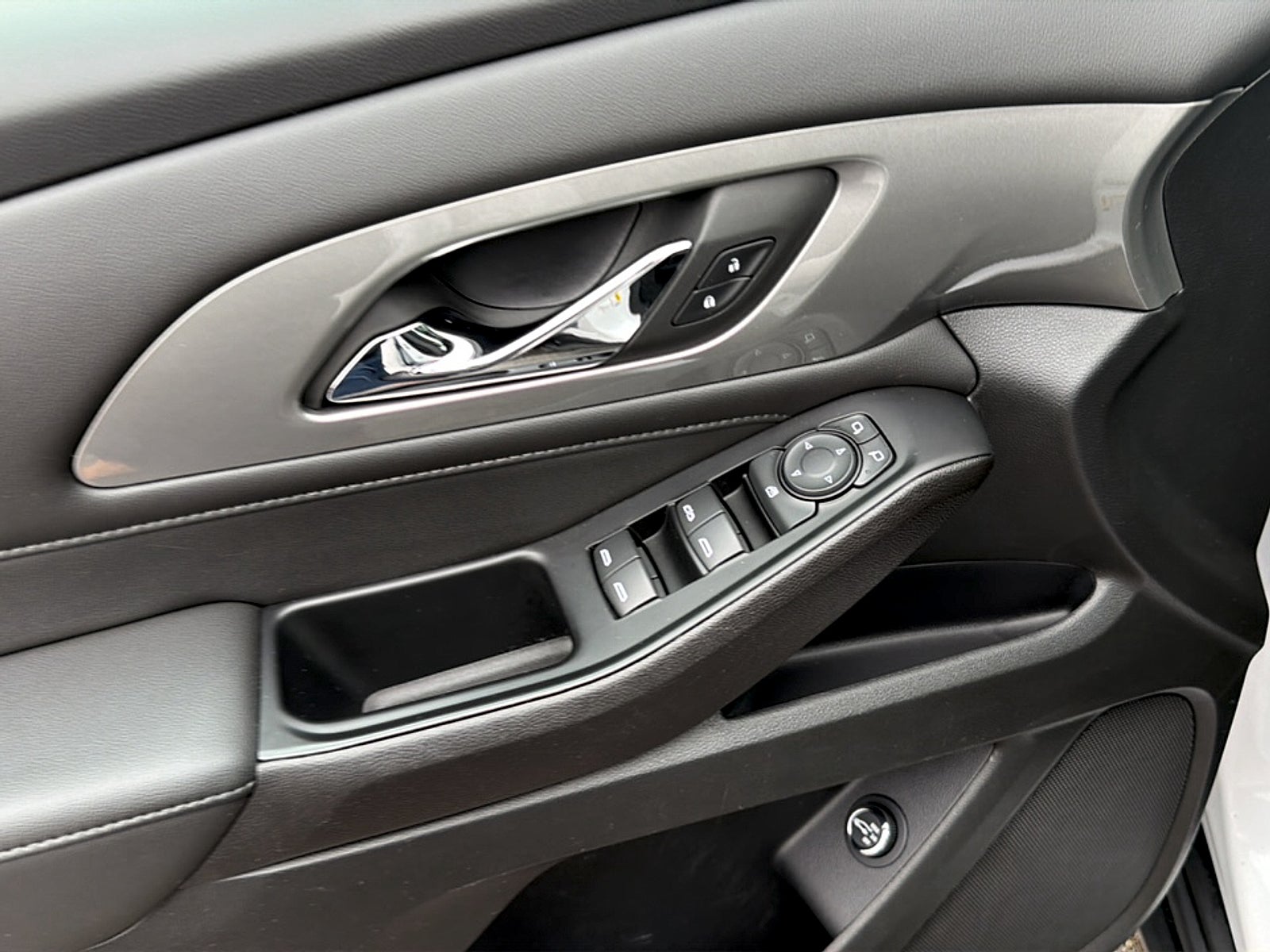 2023 Chevrolet Traverse FWD LT Cloth