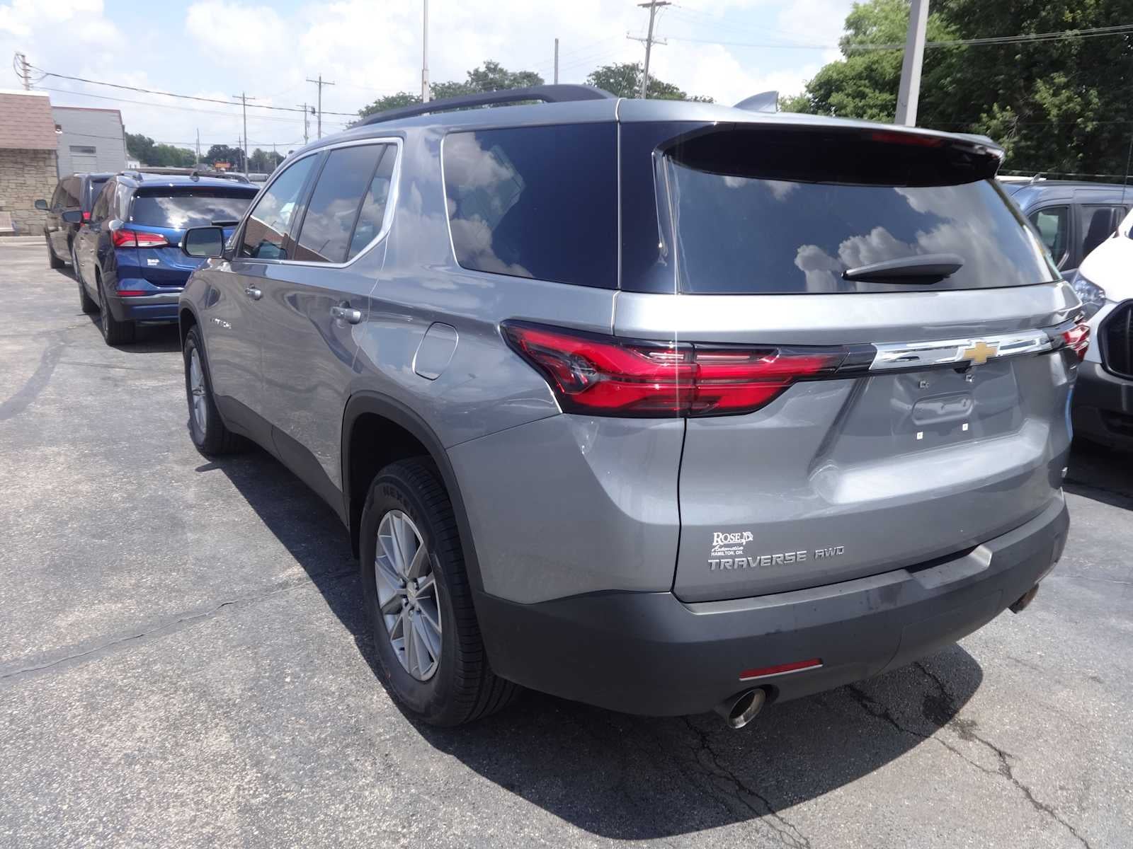 2023 Chevrolet Traverse LT Cloth