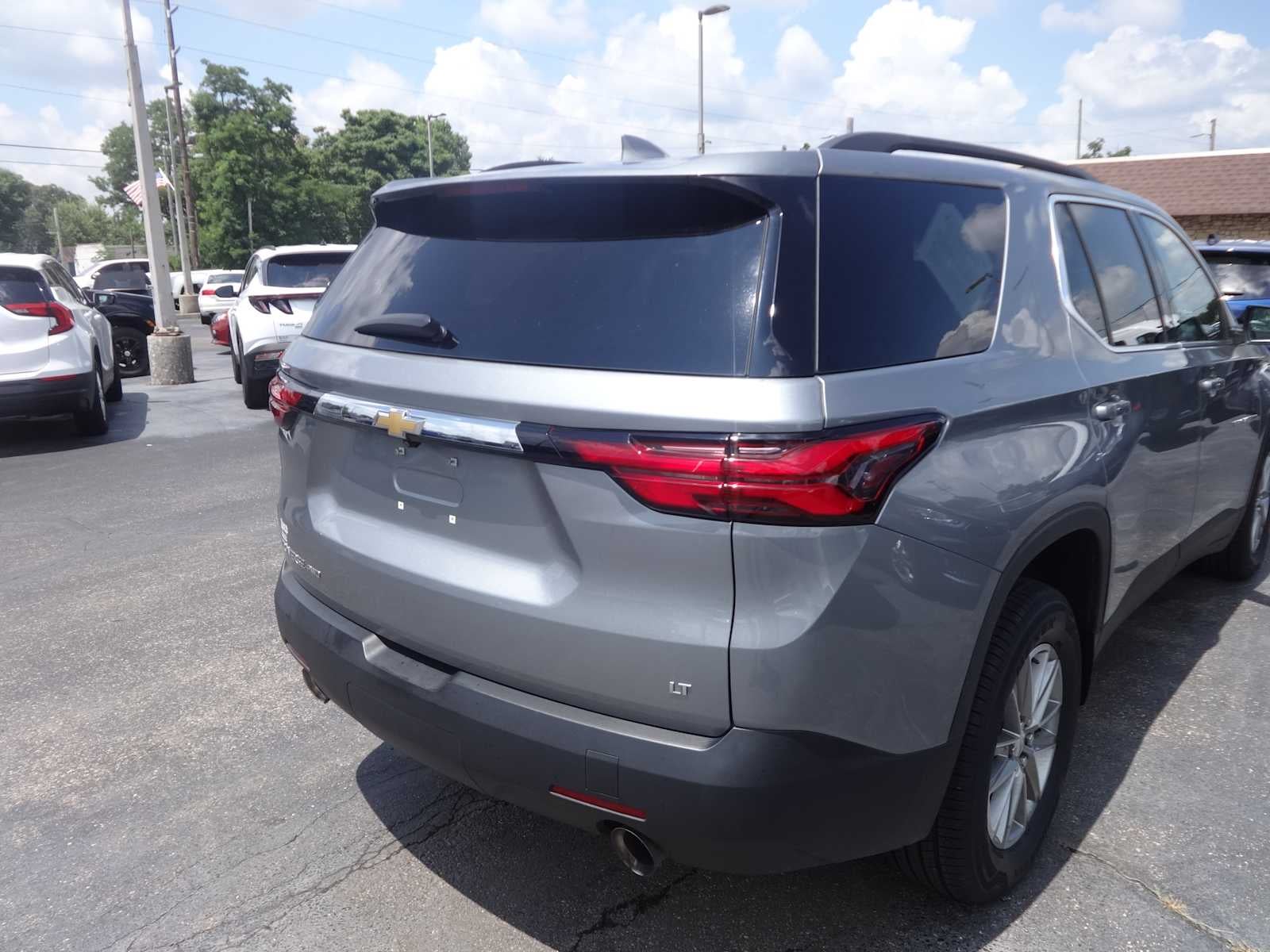 2023 Chevrolet Traverse LT Cloth