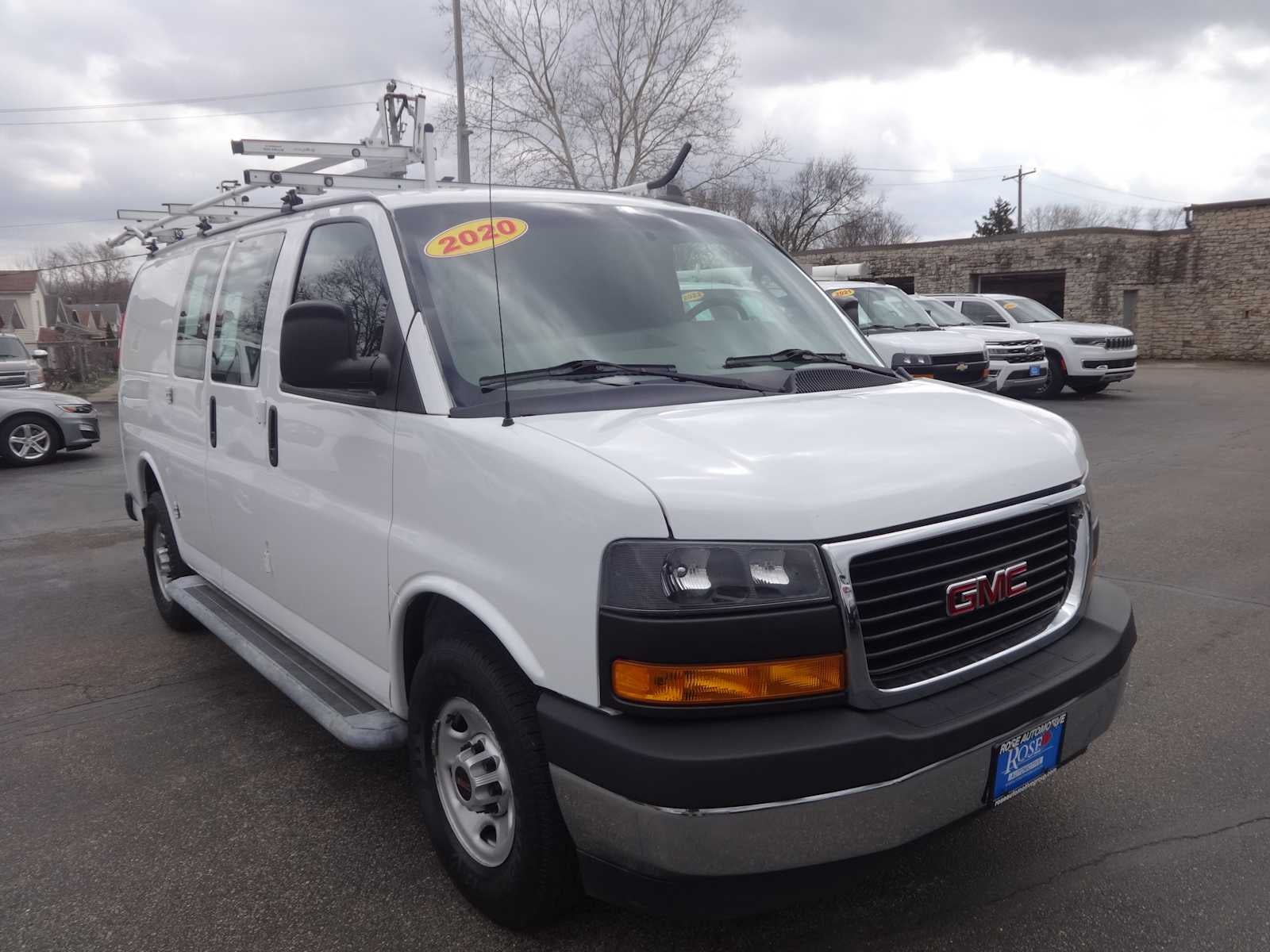 2020 GMC Savana Cargo Van RWD 2500 135"
