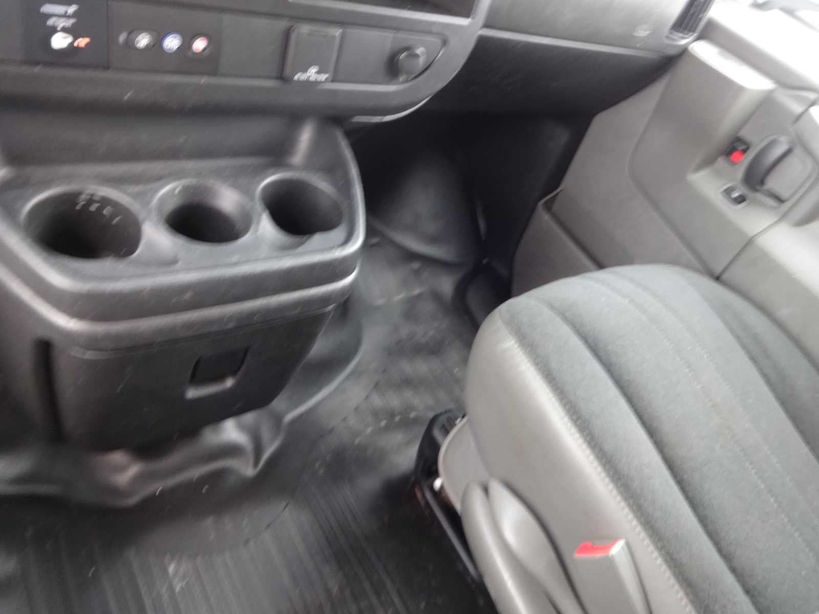 2020 GMC Savana Cargo Van RWD 2500 135"