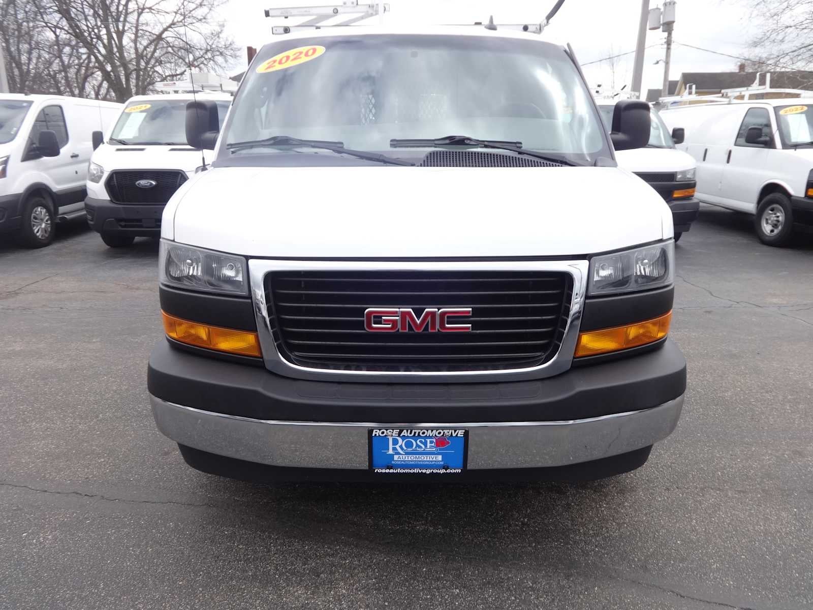 2020 GMC Savana Cargo Van RWD 2500 135"