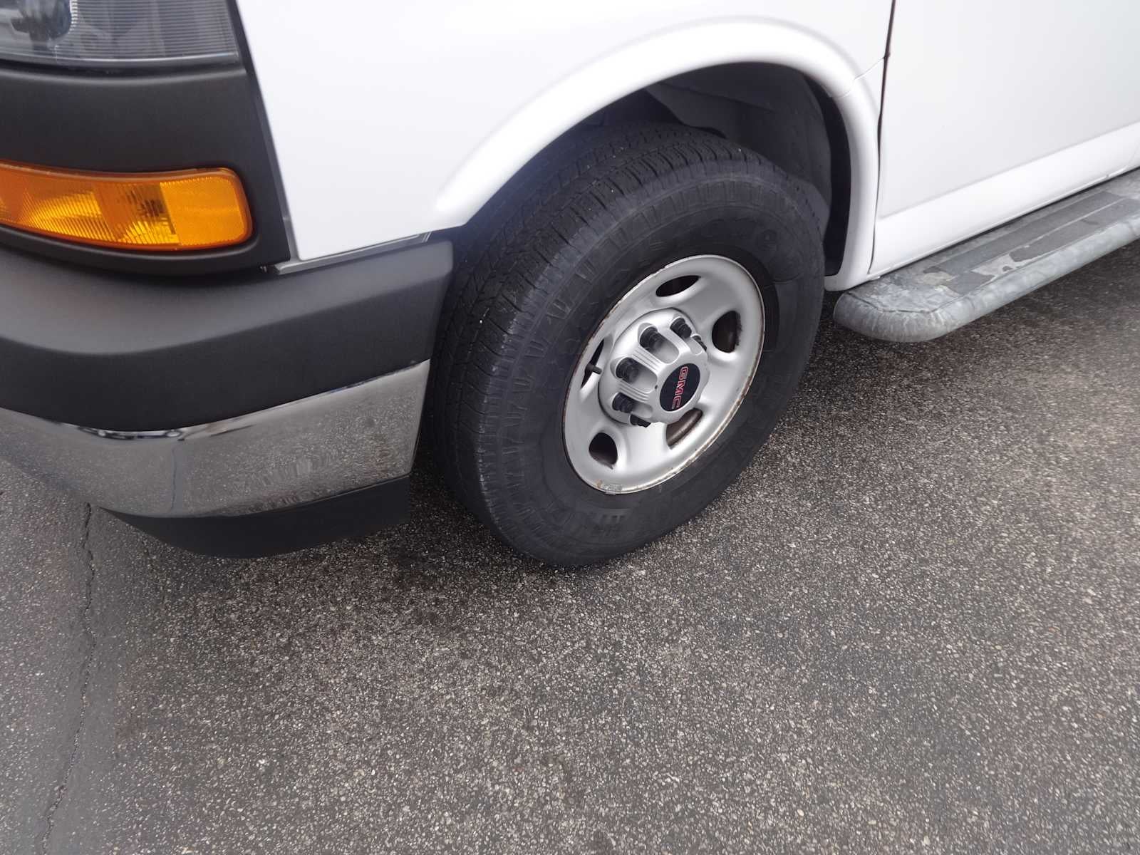 2020 GMC Savana Cargo Van RWD 2500 135"