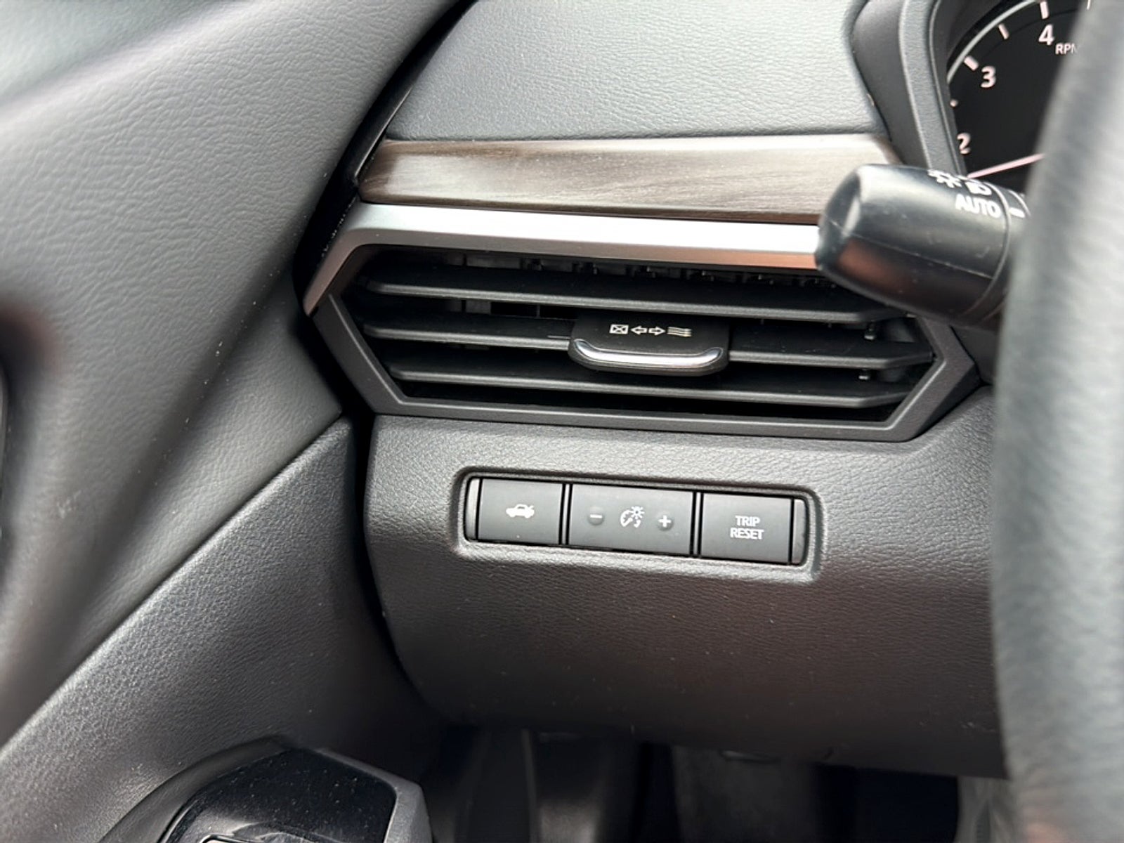 2023 Nissan Altima SV FWD