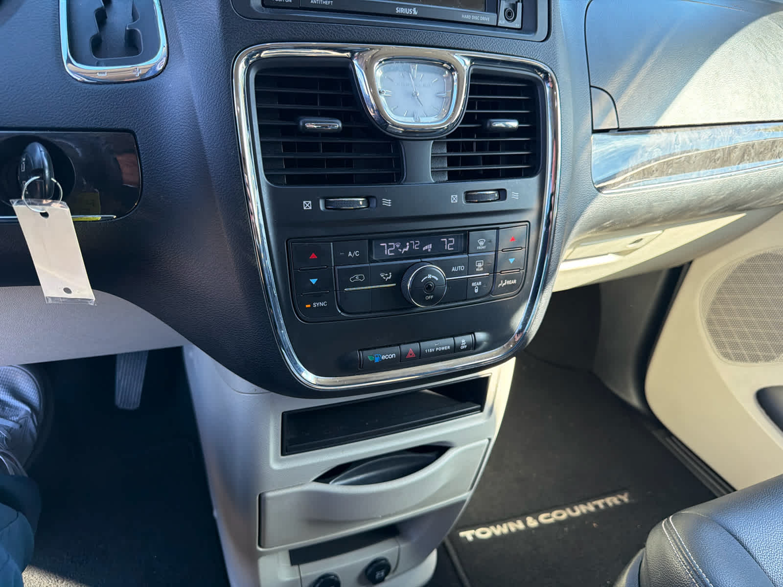 2016 Chrysler Town & Country Touring