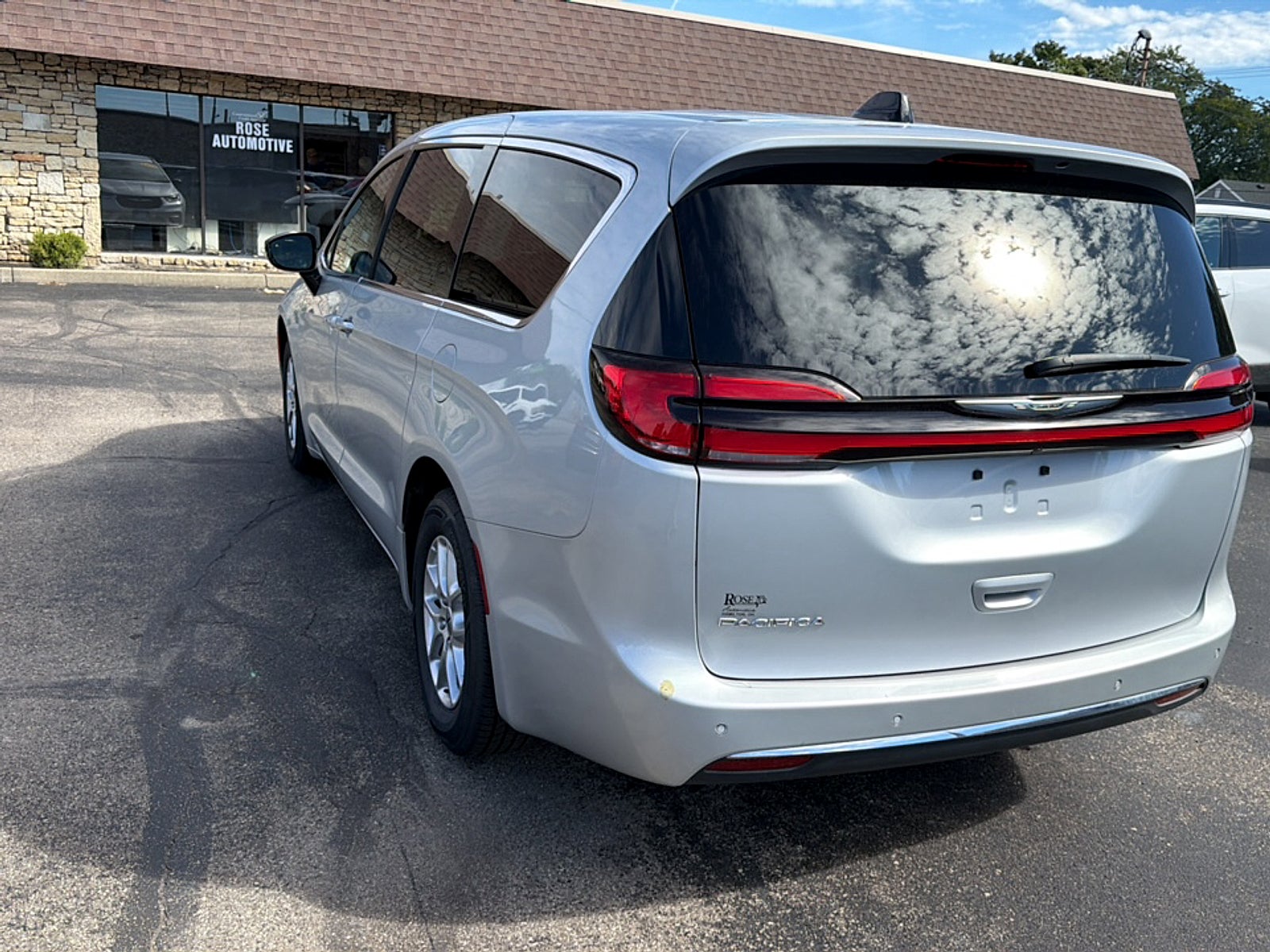 2024 Chrysler Pacifica Touring L