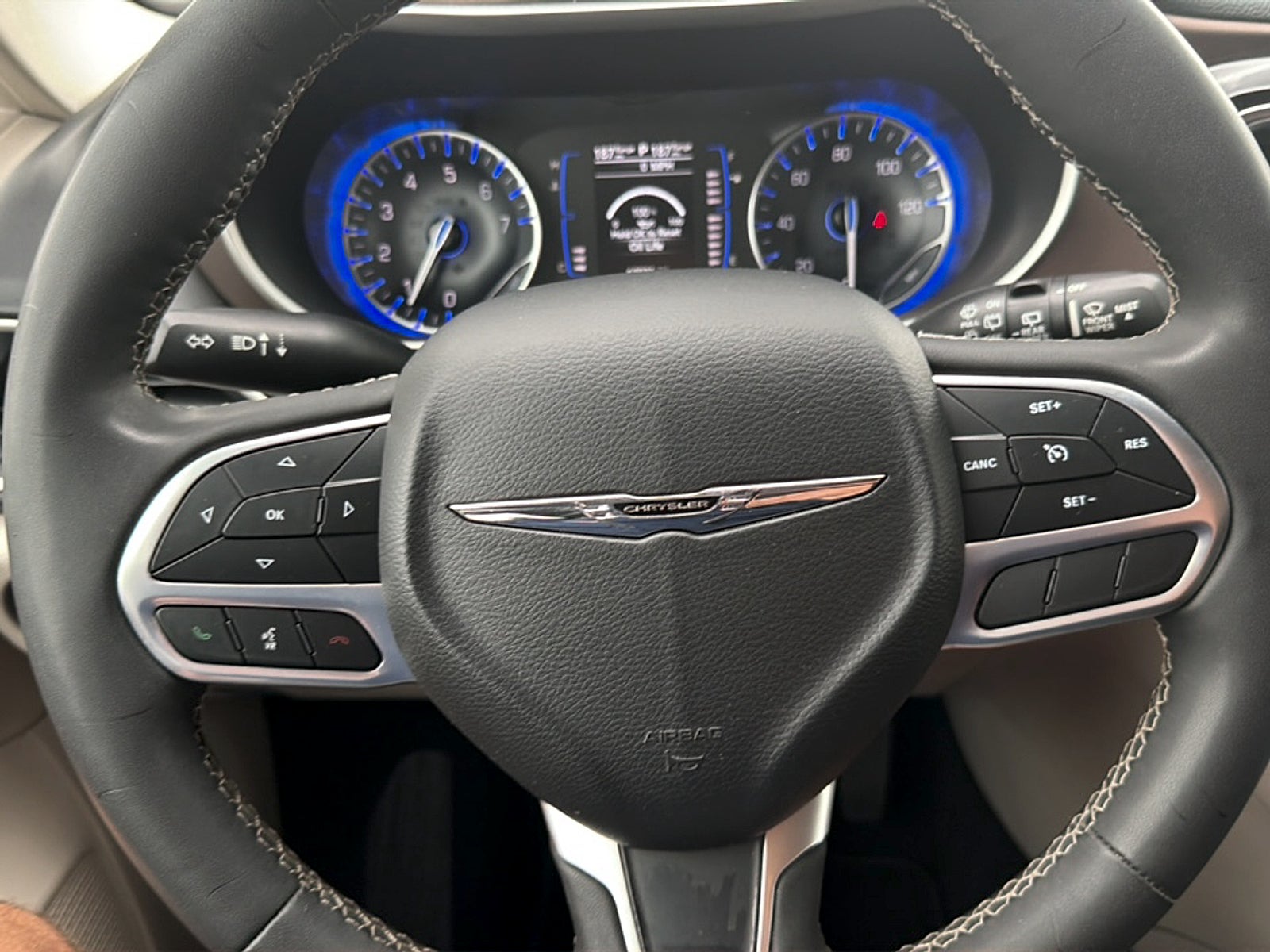 2023 Chrysler Voyager LX