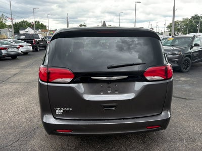 2023 Chrysler Voyager LX