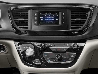 2017 Chrysler Pacifica Touring-L Plus