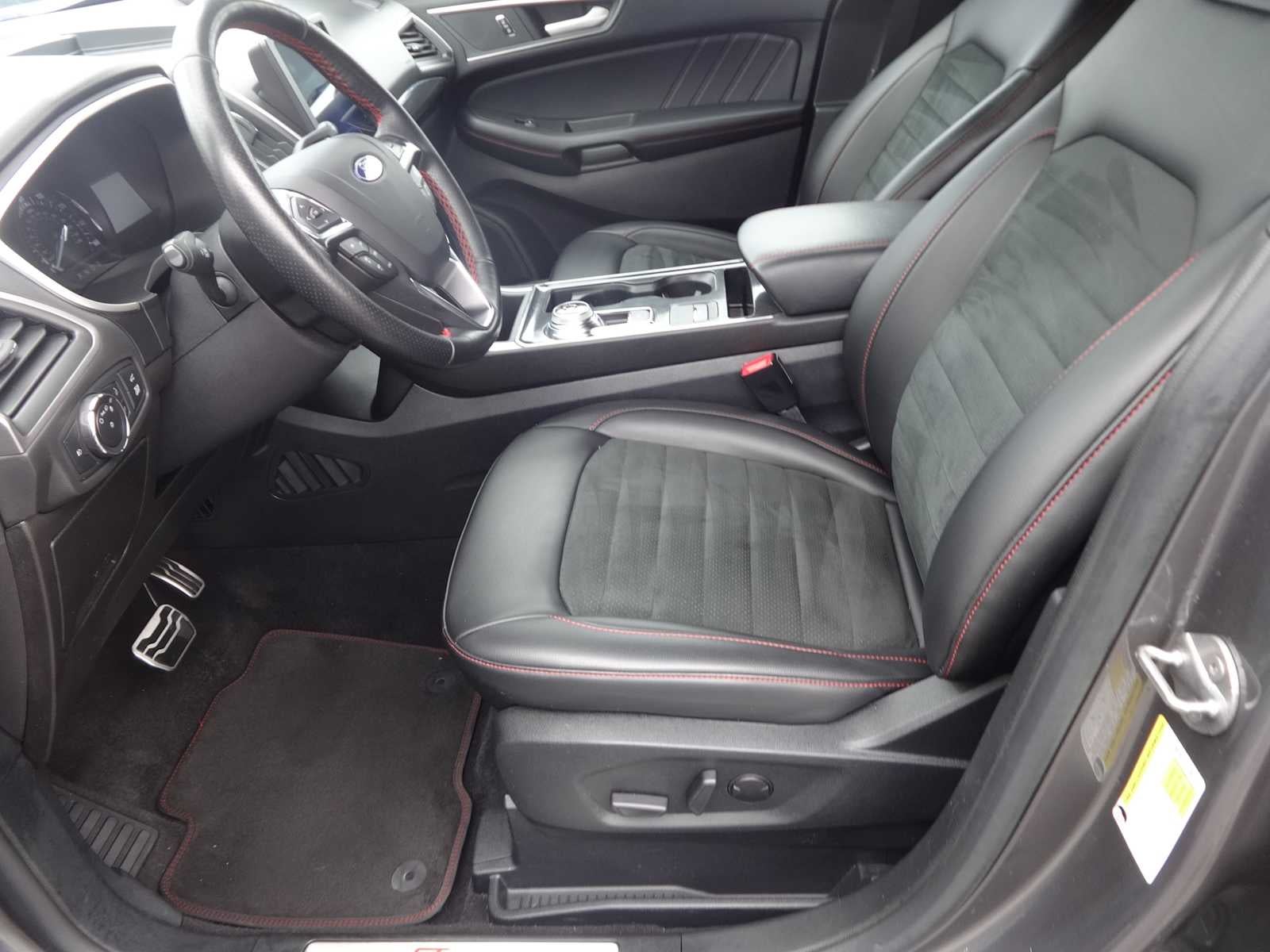 2021 Ford Edge ST-Line