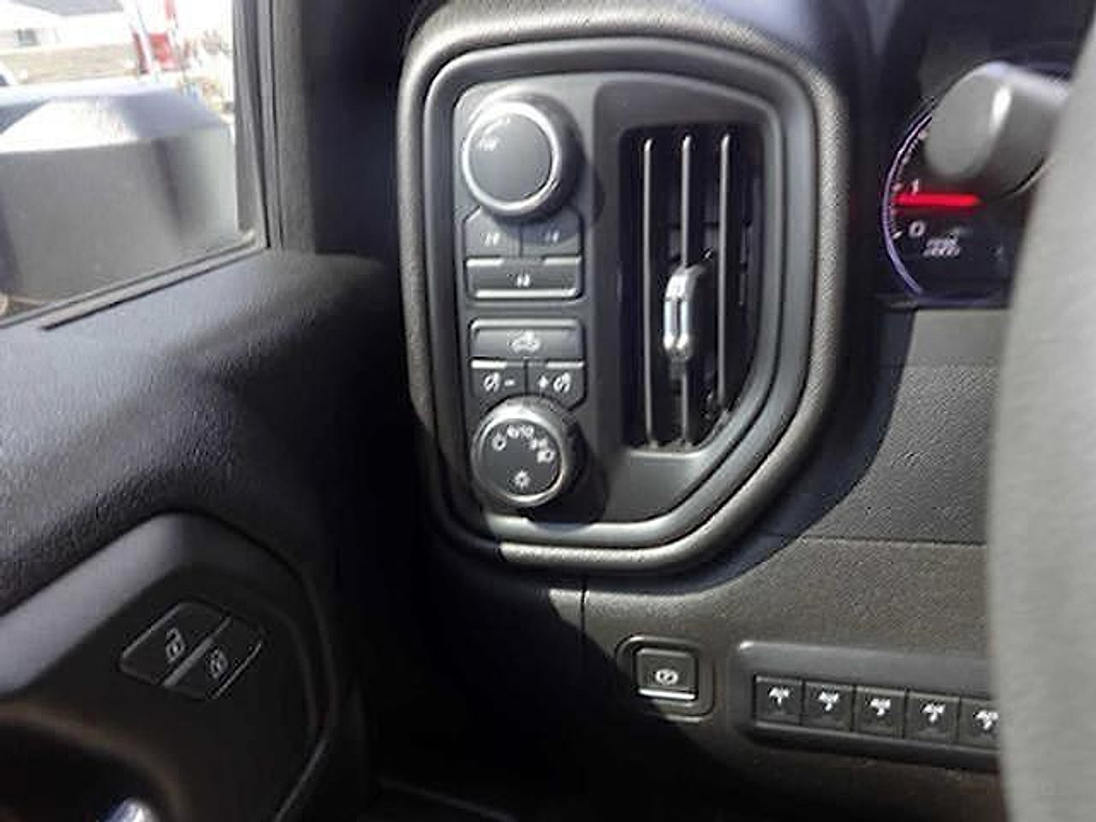 2022 Chevrolet Silverado 2500HD 4WD Crew Cab Standard Bed Custom