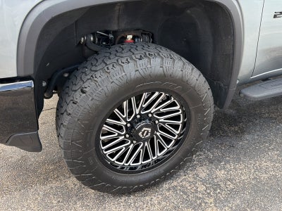 2024 Chevrolet Silverado 2500HD 4WD Crew Cab Standard Bed Custom