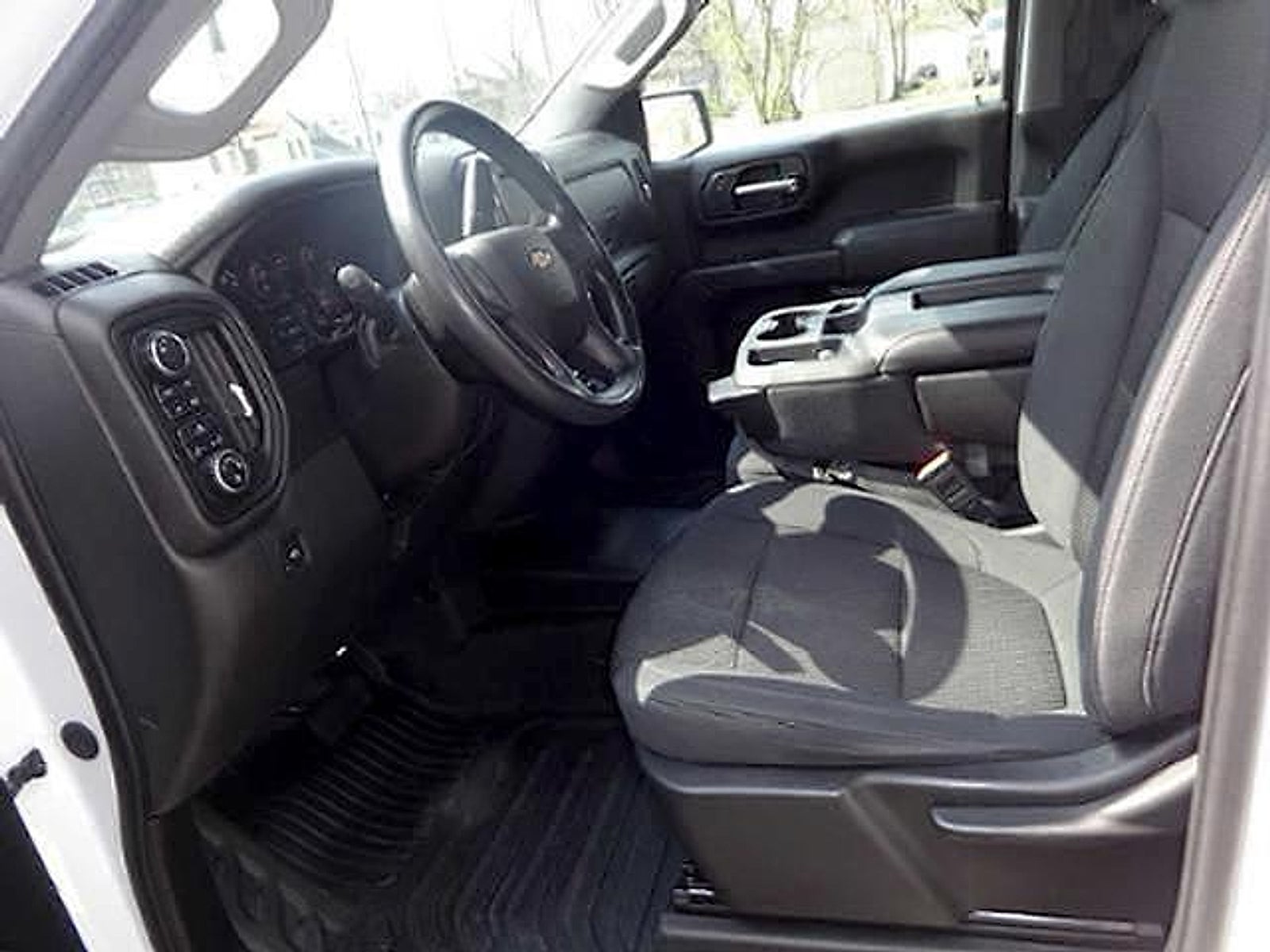 2020 Chevrolet Silverado 1500 4WD Crew Cab Short Bed WT