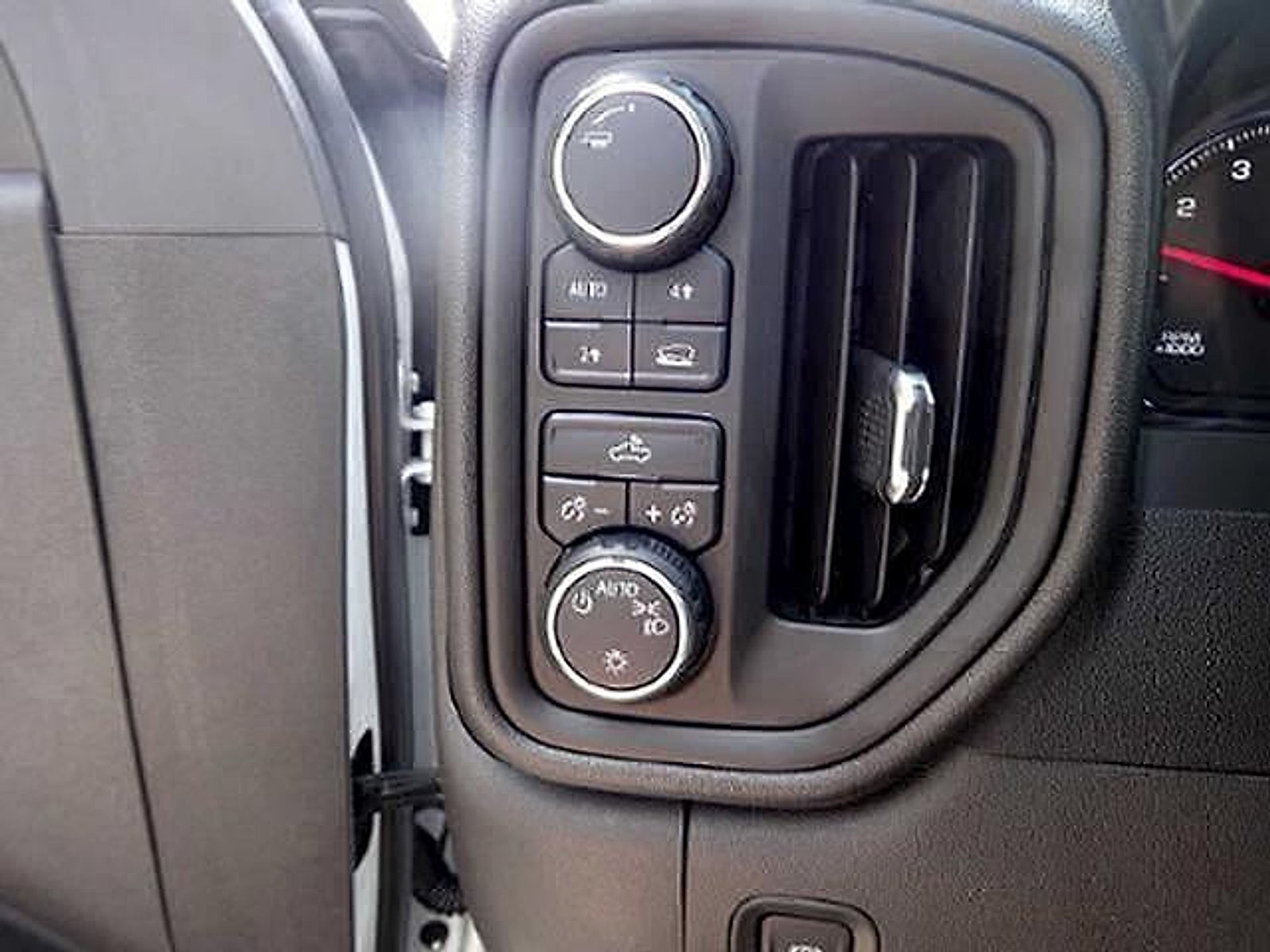 2020 Chevrolet Silverado 1500 4WD Crew Cab Short Bed WT