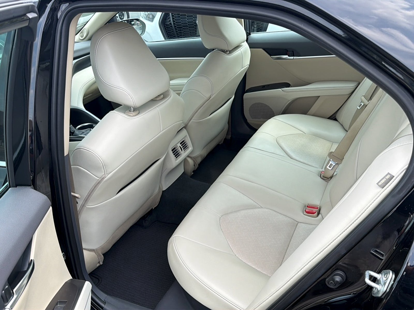 2022 Toyota Camry XLE Hybrid