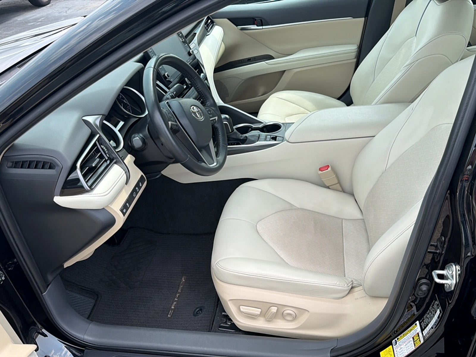 2022 Toyota Camry XLE Hybrid