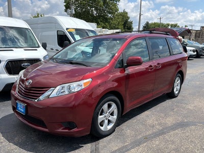 2017 Toyota Sienna Base