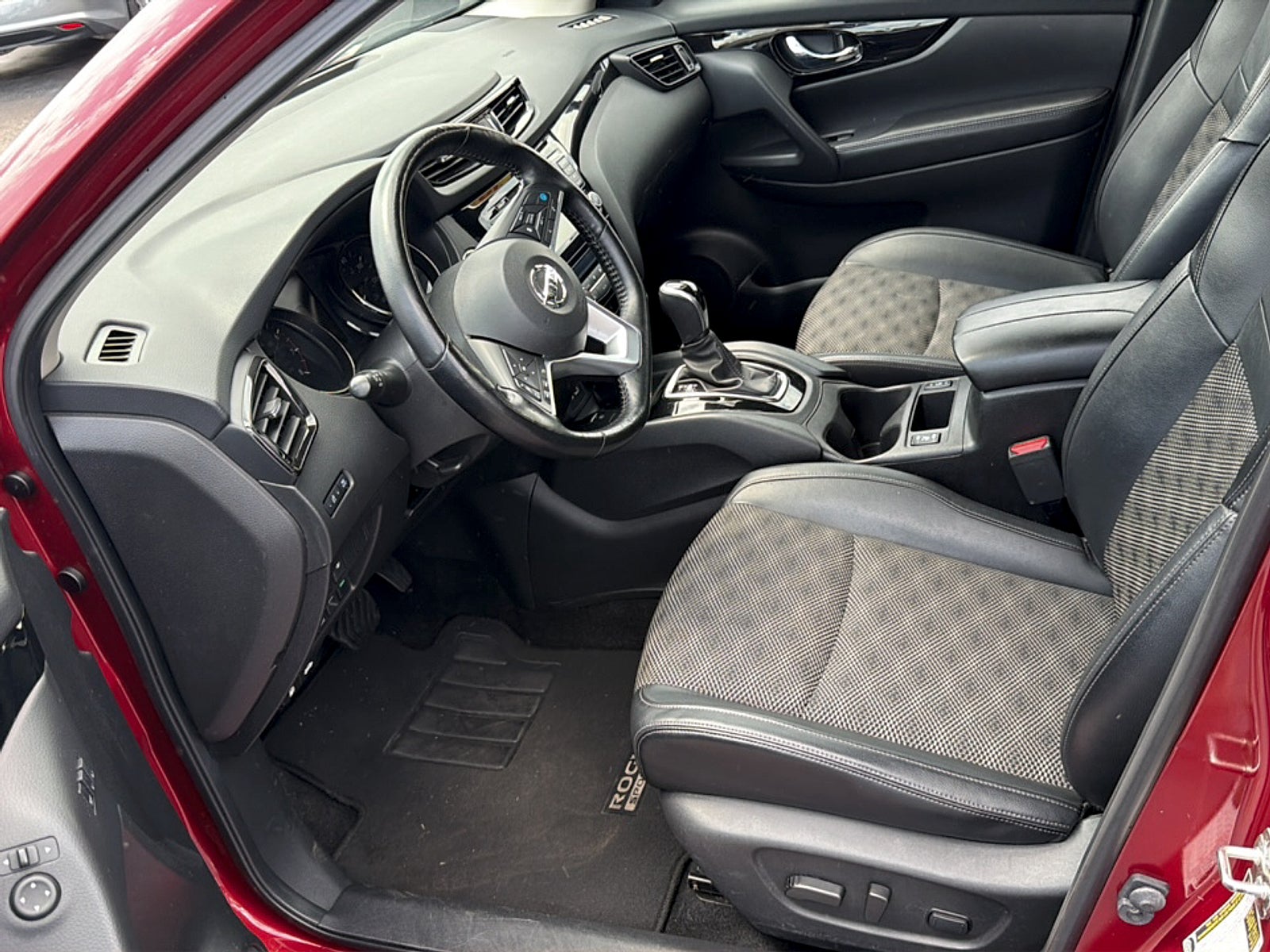 2022 Nissan Rogue Sport SV AWD Xtronic CVT