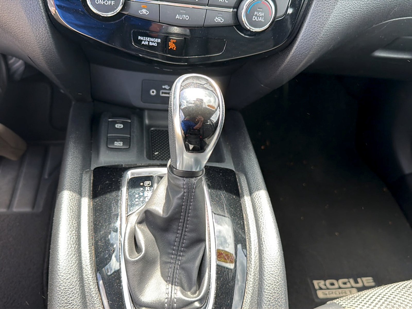 2022 Nissan Rogue Sport SV AWD Xtronic CVT