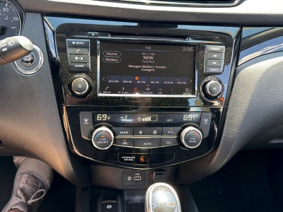 2022 Nissan Rogue Sport SV