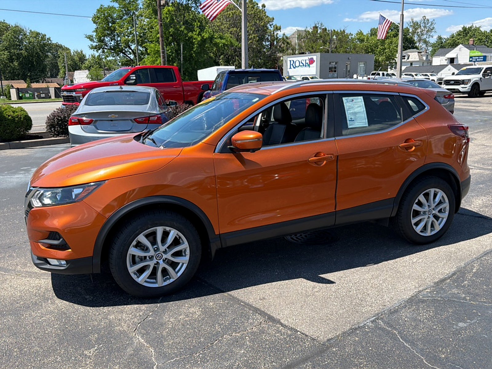 2022 Nissan Rogue Sport SV