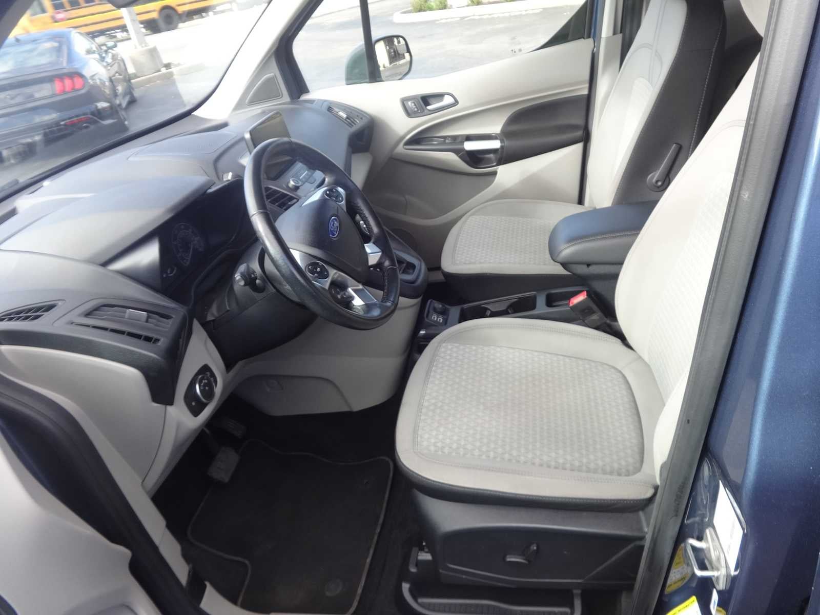 2022 Ford Transit Connect XLT