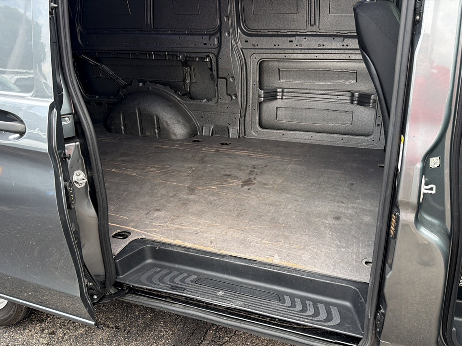 2021 Mercedes-Benz Metris Cargo Van Standard Roof 135" Wheelbase