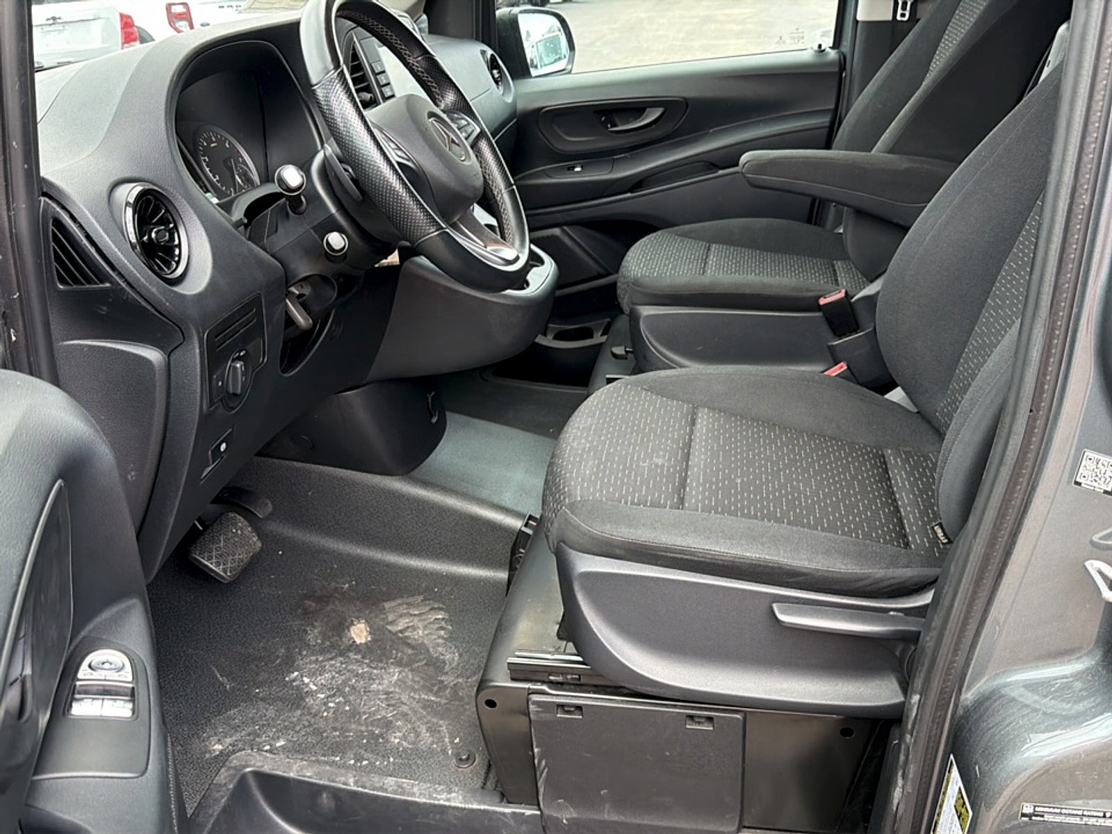 2021 Mercedes-Benz Metris Cargo Van Standard Roof 135" Wheelbase